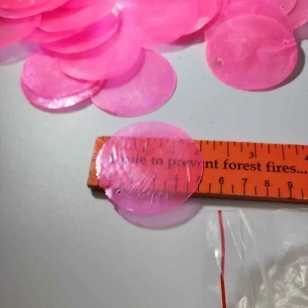 35x Round Capiz Seashells‎ with Holes for Jewelry Making, Decor, Wind Chimes 2